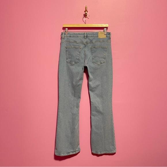 ZARA Curved High-Waisted Jeans Women’s US 10 Light Blue Stretch Denim - Picture 5 of 8